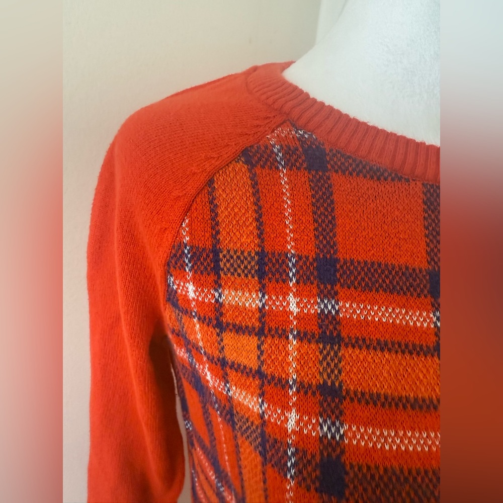 Classic Red Plaid Knit Sweater - Comfortable and Stylish - Picture 6 of 12